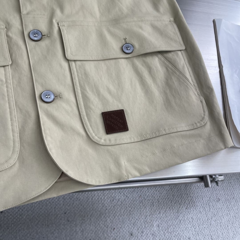 l0vis Vvtt0n outwear